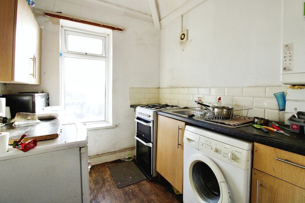 Property photo 3 of 15