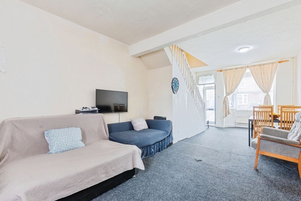 Property photo 2 of 18 Pbox-Img.Jpg