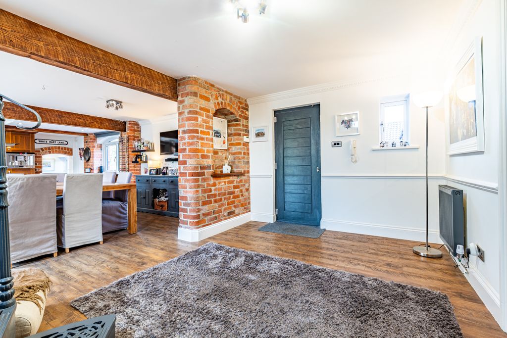 Property photo 3 of 29 Photo 3