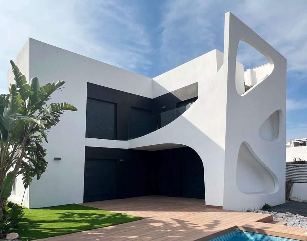 Property photo 2 of 21