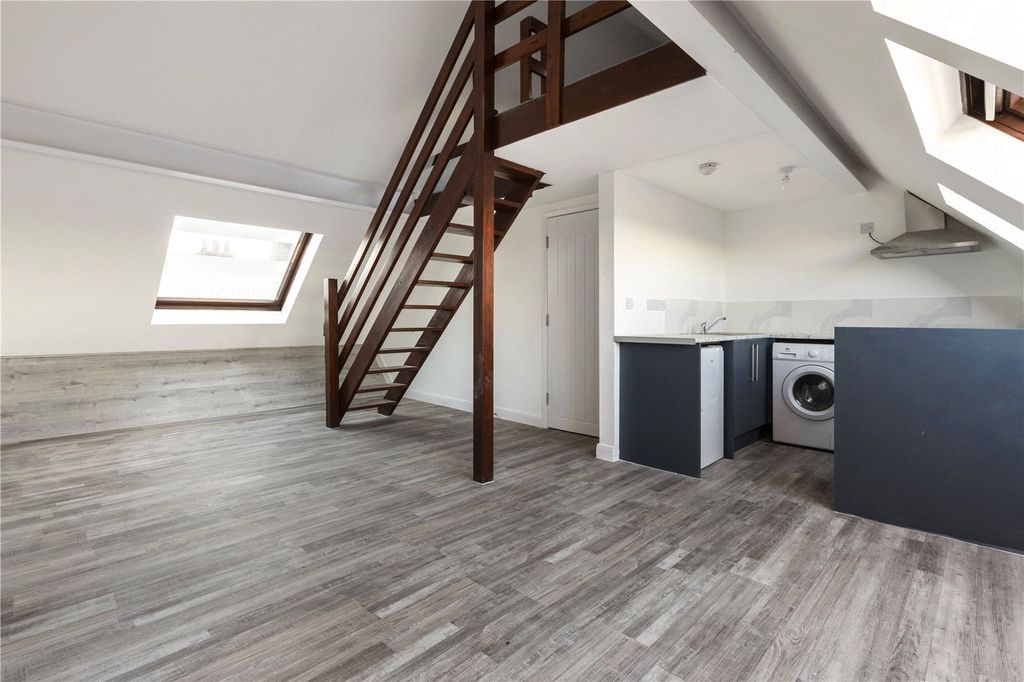 Property photo 2 of 7 Picture No. 06