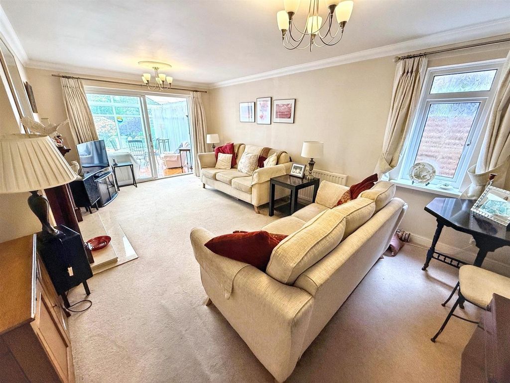 Property photo 3 of 19