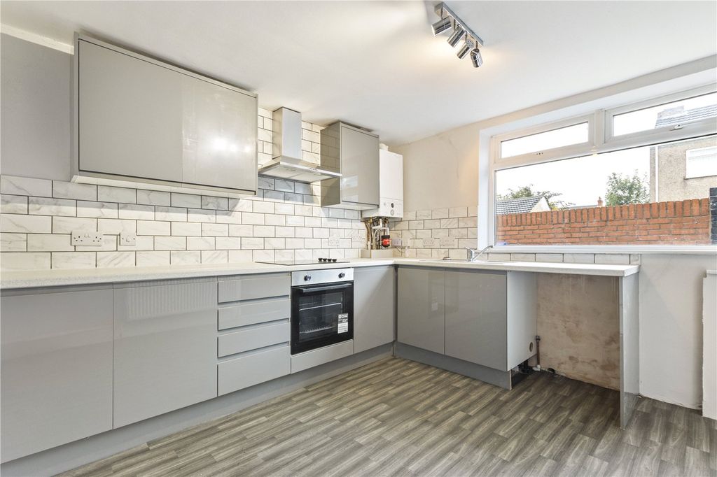Property photo 2 of 12 Picture No. 05