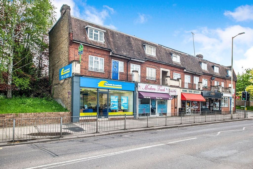 Property photo 1 of 10 Location