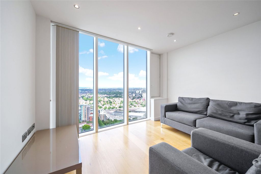 Property photo 2 of 26 Picture No. 33