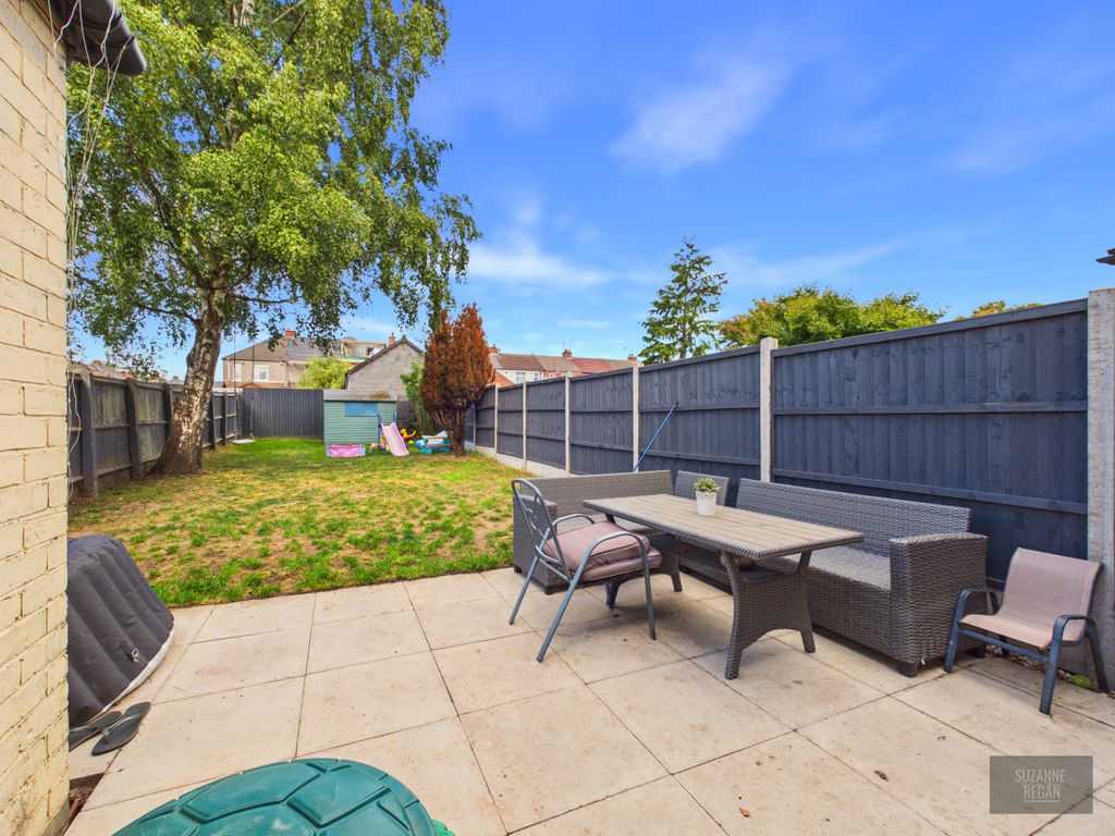 Property photo 3 of 16 Cam05192G0-Pr0382-Still010