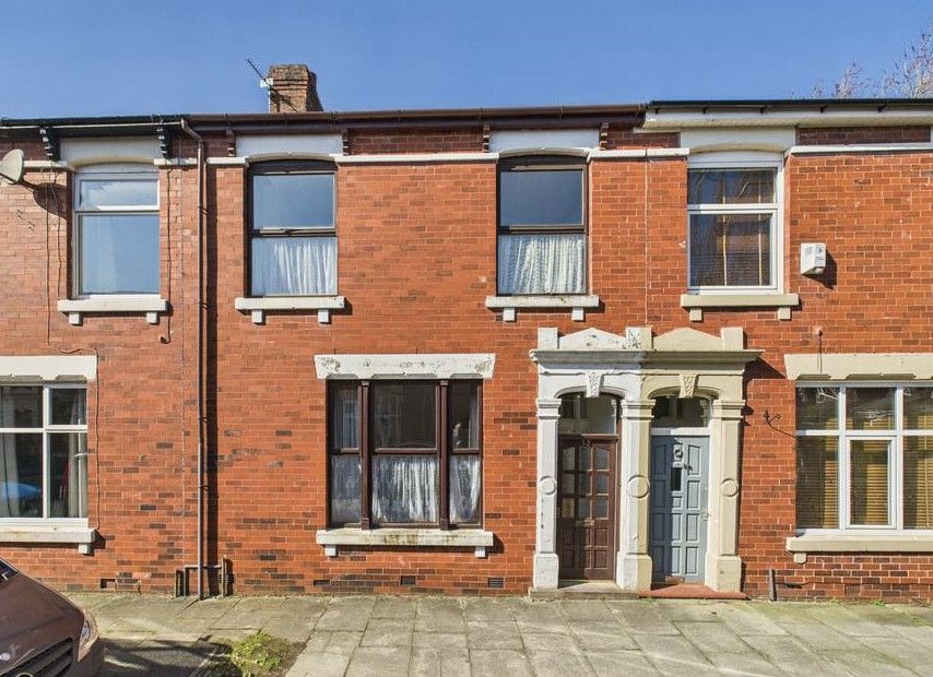 Property photo 1 of 14