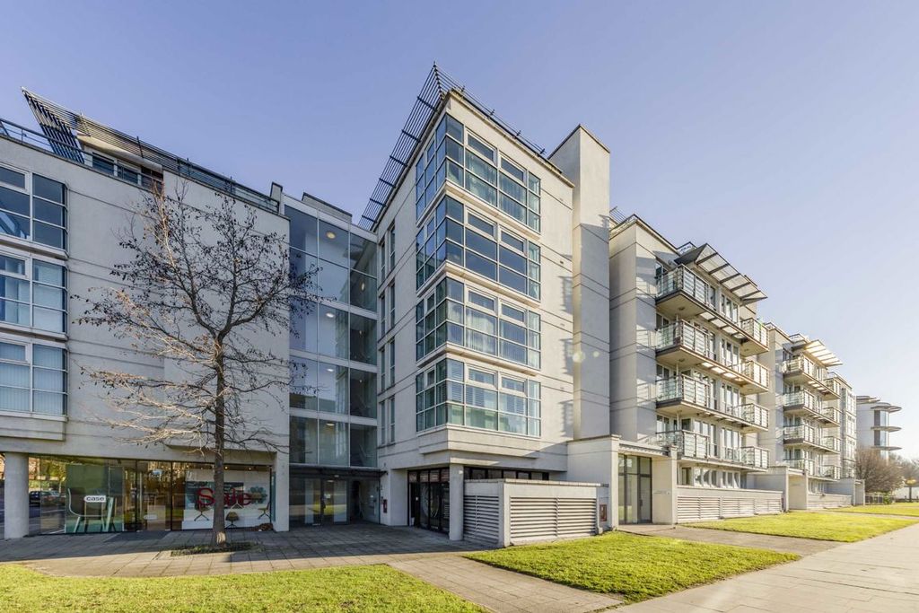 Property photo 1 of 4