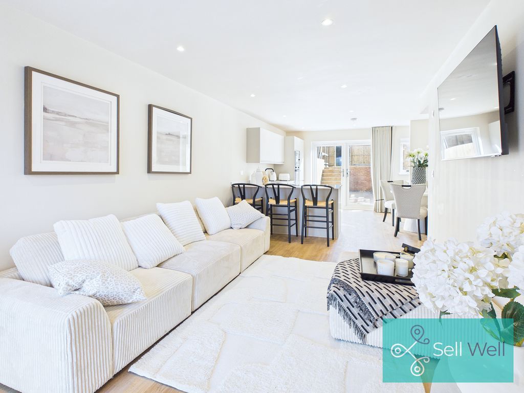 Property photo 3 of 23 Open Plan Living Area