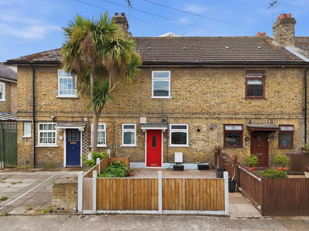 Property photo 1 of 18