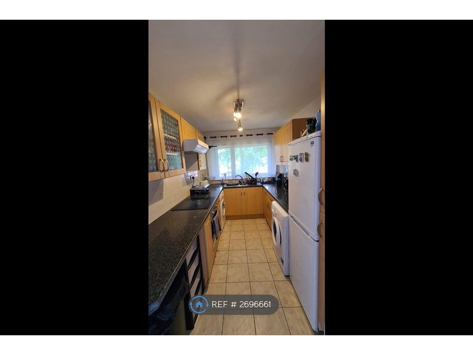 Property photo 2 of 26