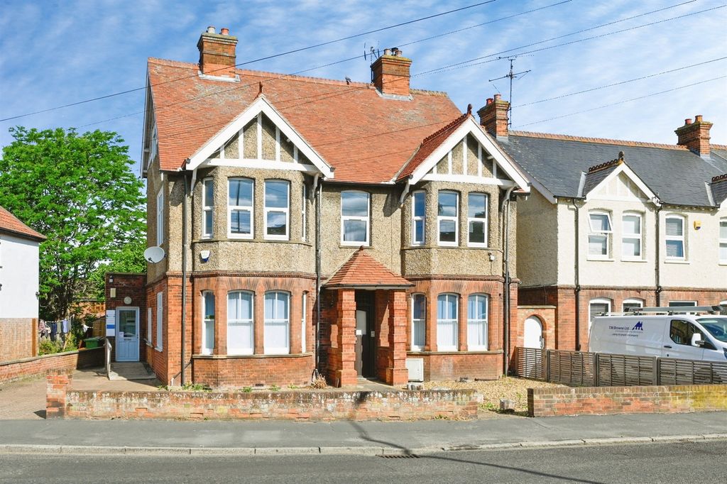 Property photo 1 of 20