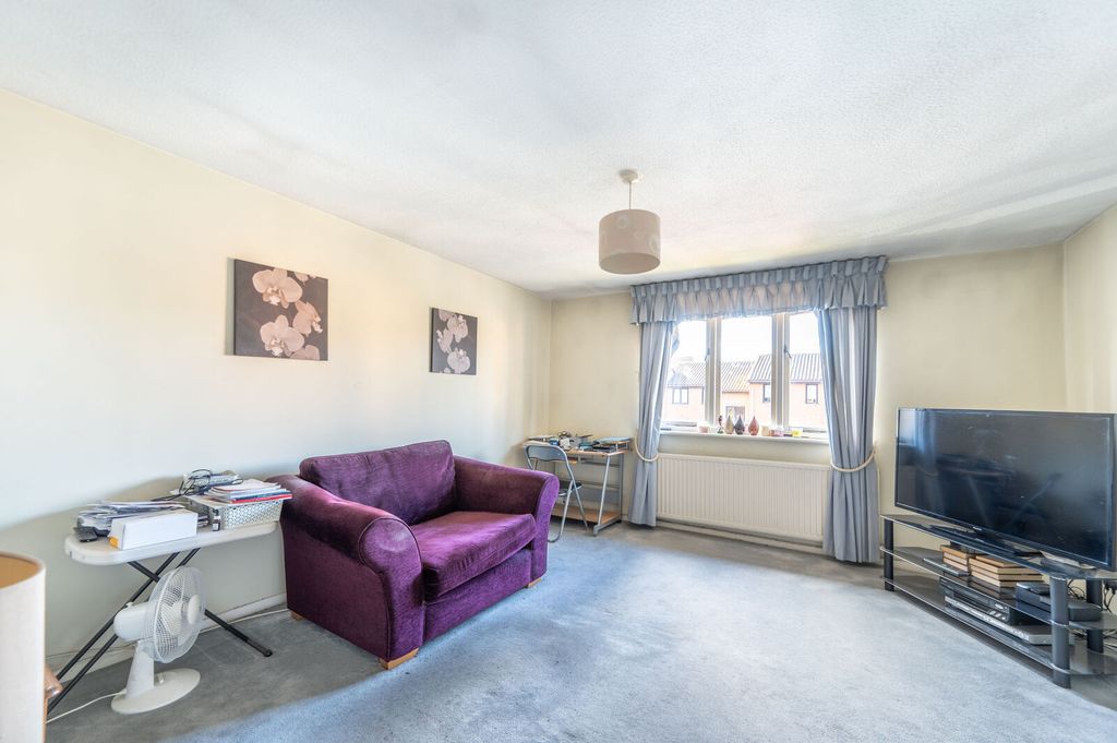 Property photo 1 of 9