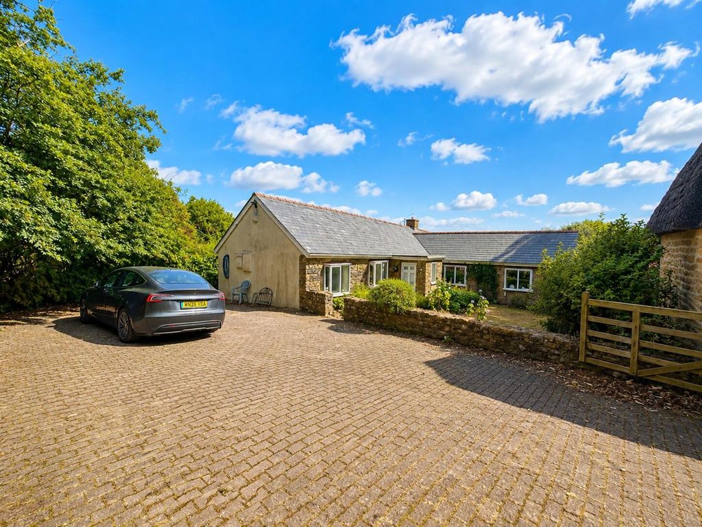Property photo 1 of 15 Driveway