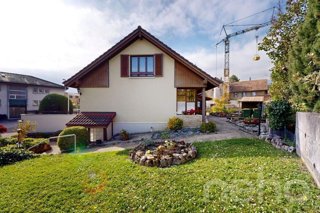 Property photo 3 of 12