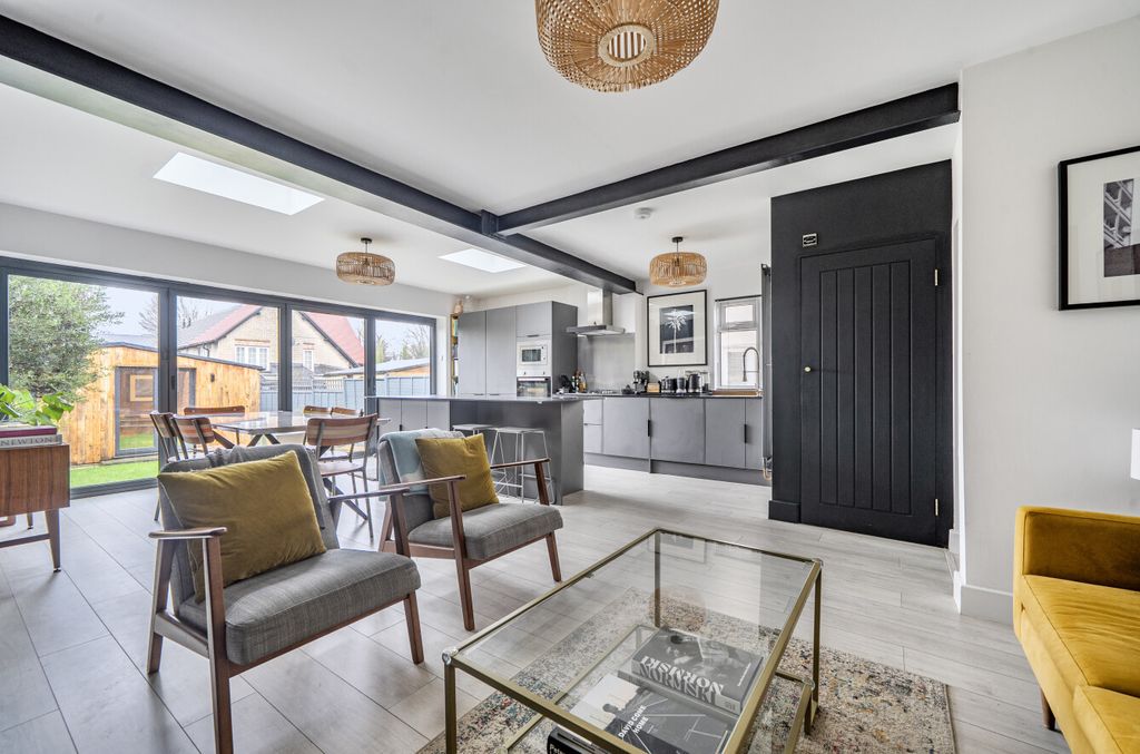 Property photo 2 of 28 1399942-14-69690F...