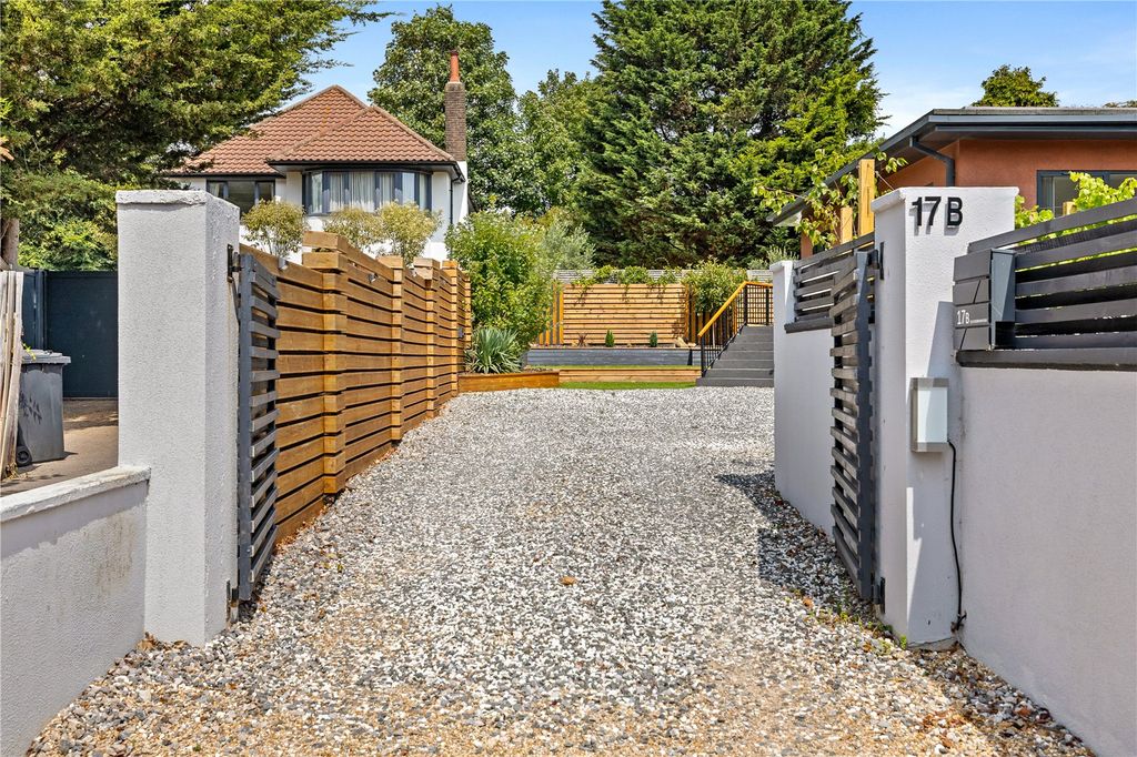 Property photo 2 of 24 Picture No. 08