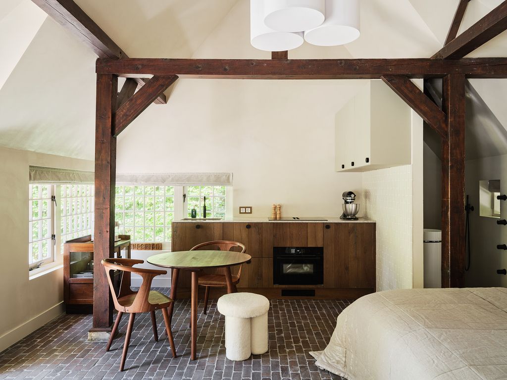 Property photo 3 of 46