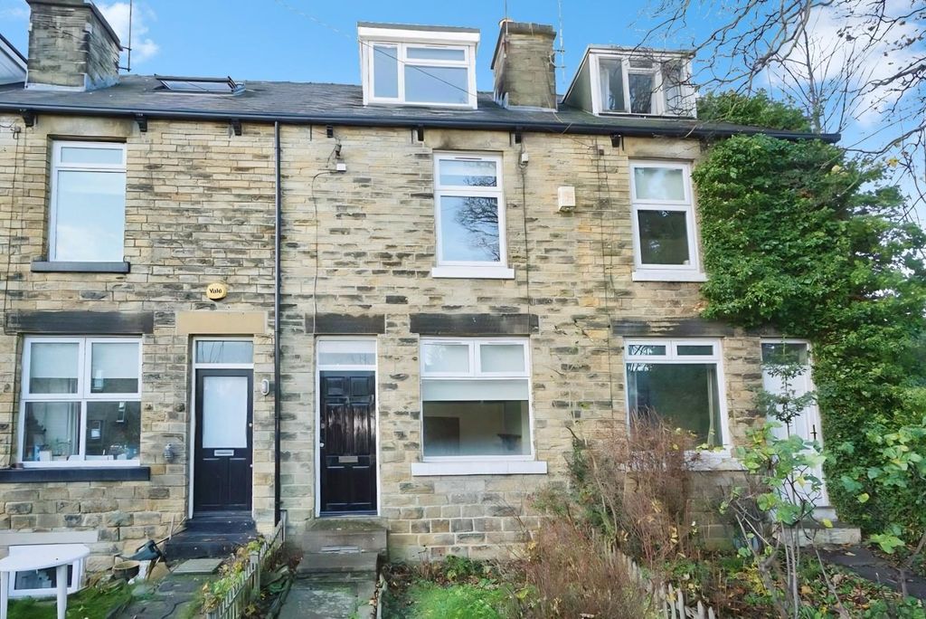 Property photo 2 of 14 Front