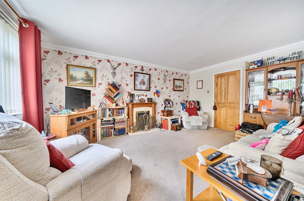 Property photo 2 of 8 1402168-22-6978Df...