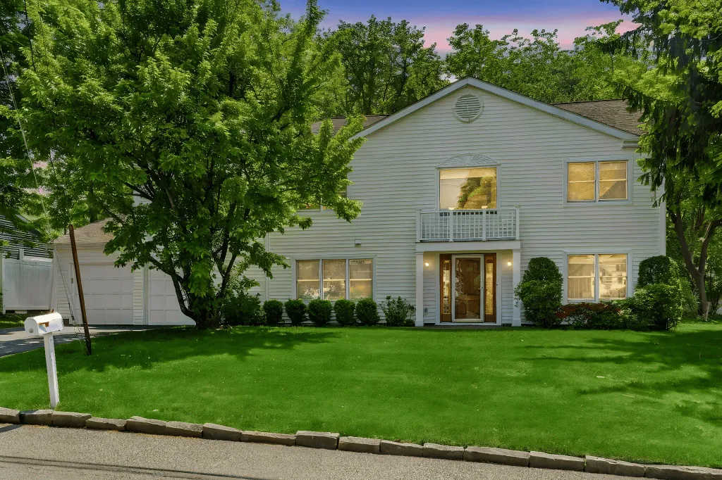Property photo 1 of 30