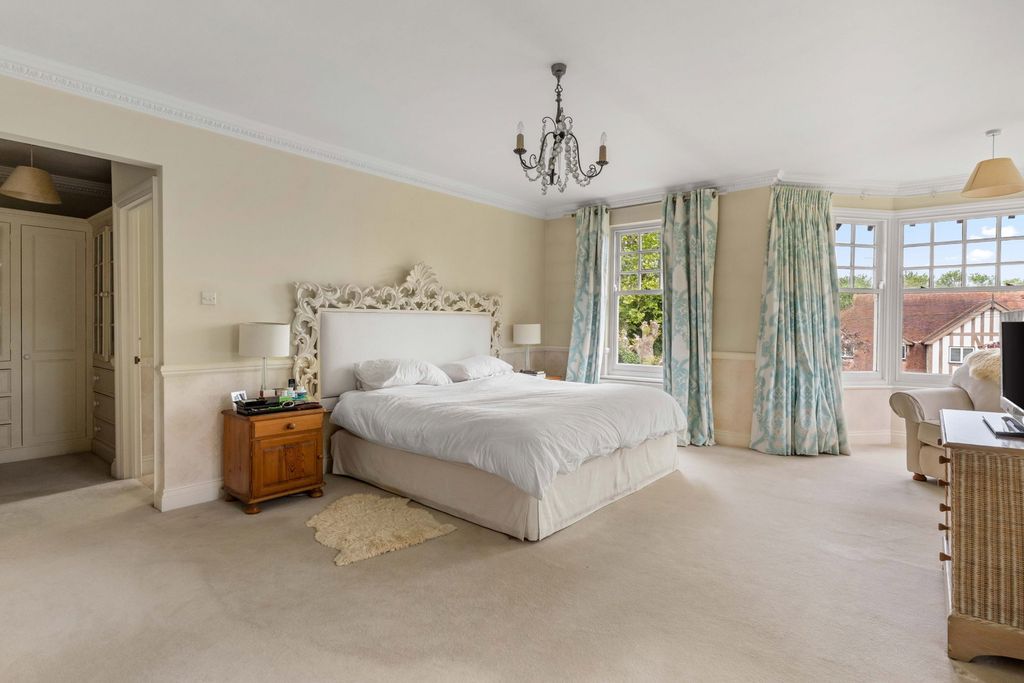 Additional image 39 of 6 bed detached house for saleGreenway, Hutton Mount, Brentwood CM13