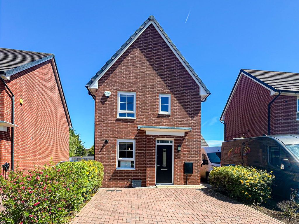 Property photo 1 of 18