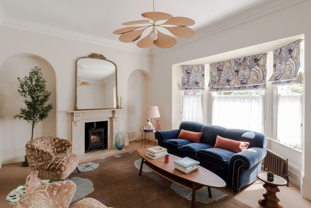 Property photo 3 of 34 282982 - 1 Charlwood Road-35.Jpeg