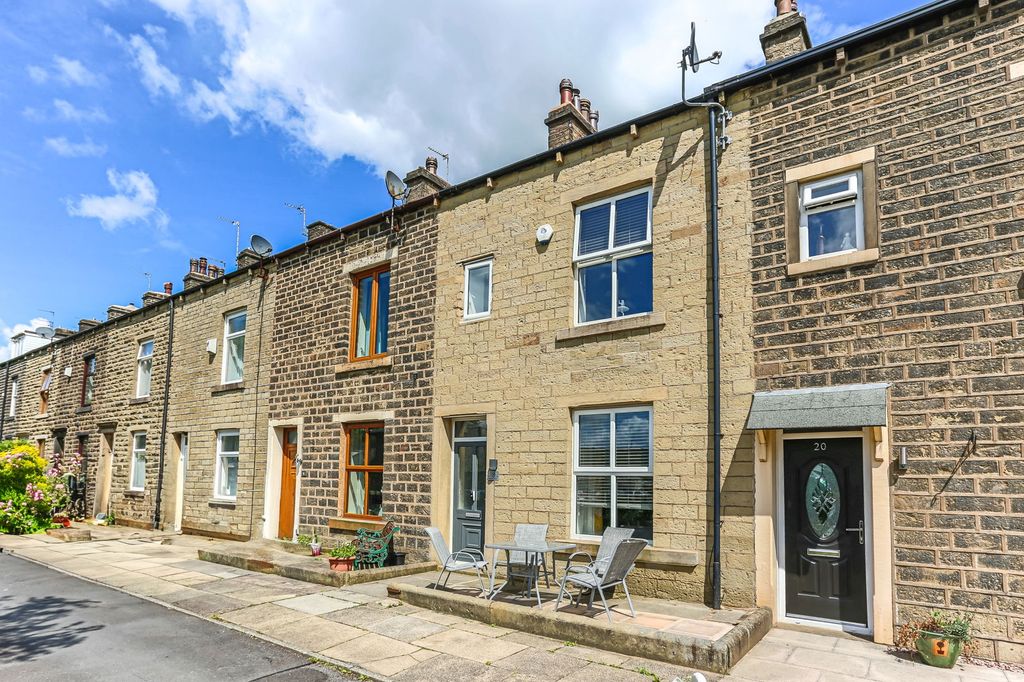 Property photo 1 of 35