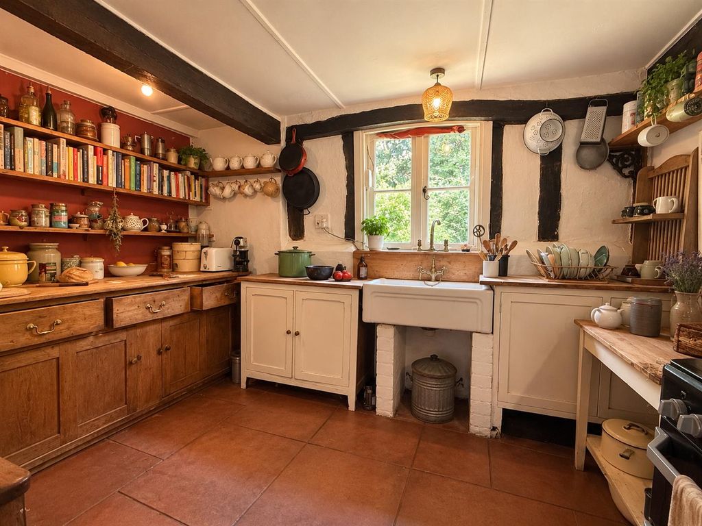 Property photo 3 of 33