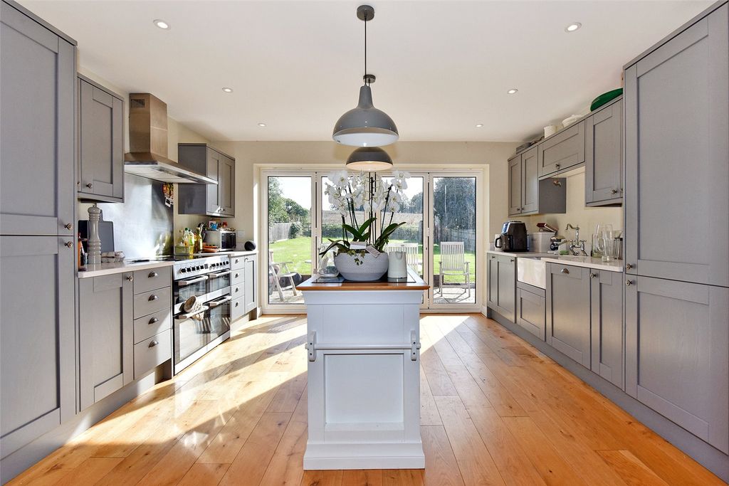 Property photo 2 of 10 Picture No. 08