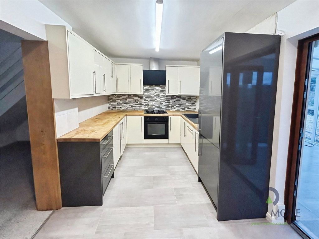 Property photo 3 of 19 Kitchen/Diner