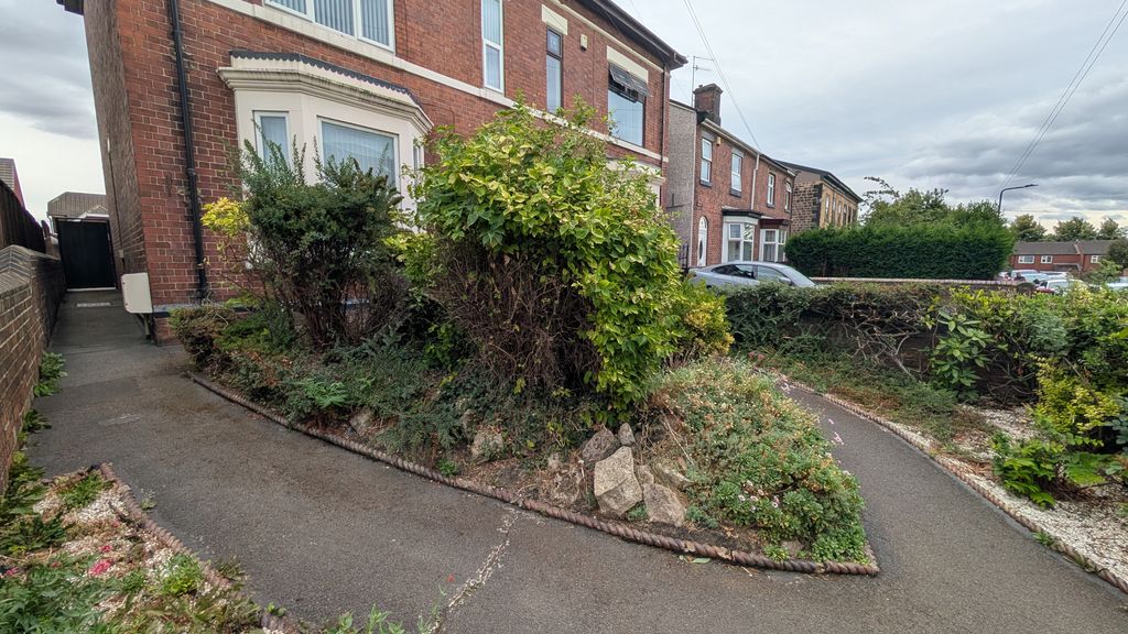 Property photo 1 of 31