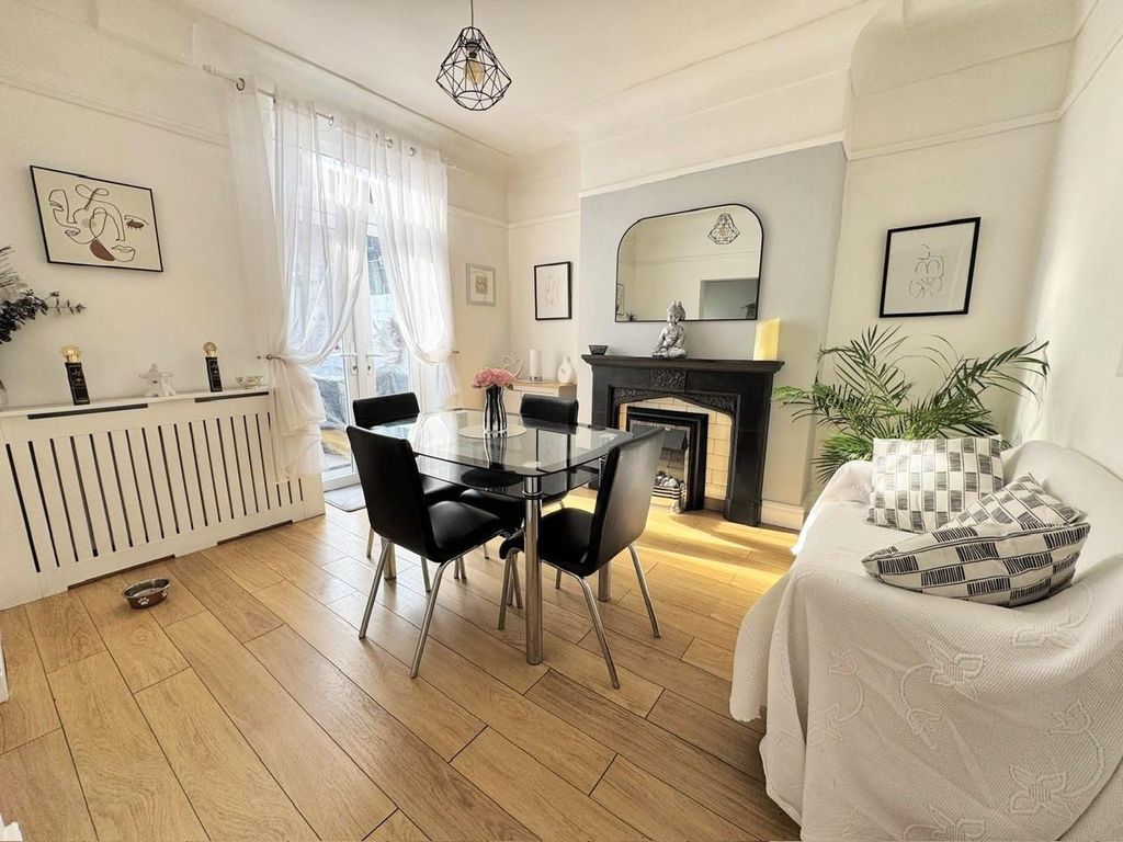 Property photo 3 of 12 Dining Room