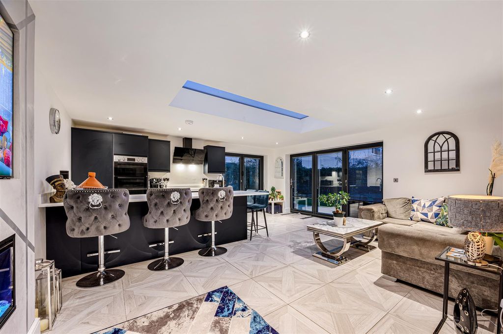 Property photo 2 of 18 Open Plan Kitchen-Diner-Living Room