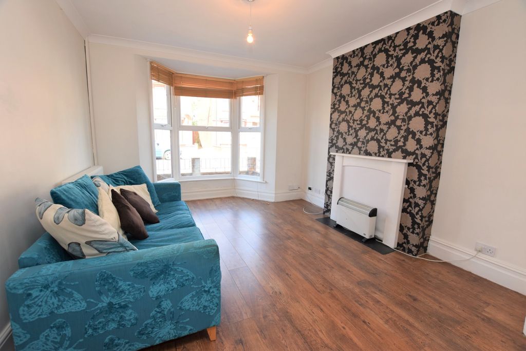 Property photo 3 of 14