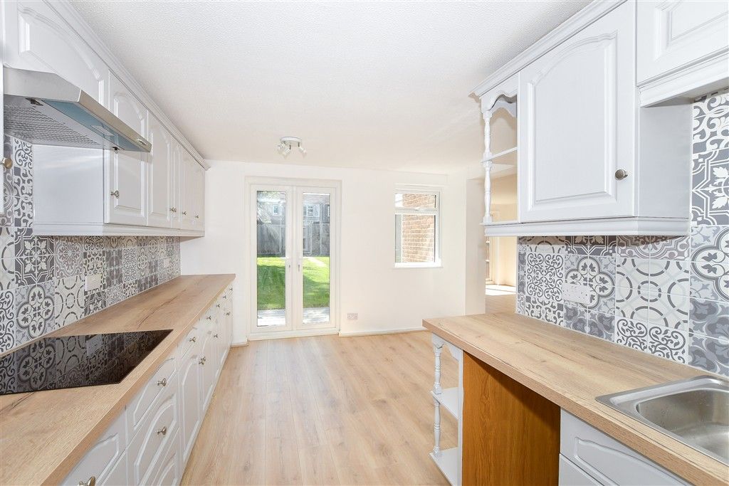 Property photo 2 of 15 Kitchen