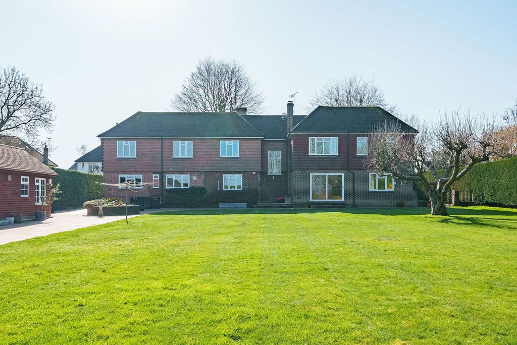 Property photo 2 of 30