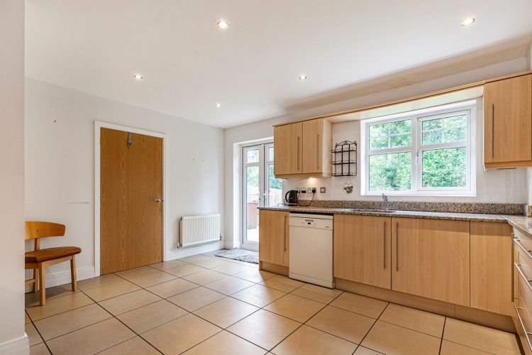 Property photo 3 of 11 305241