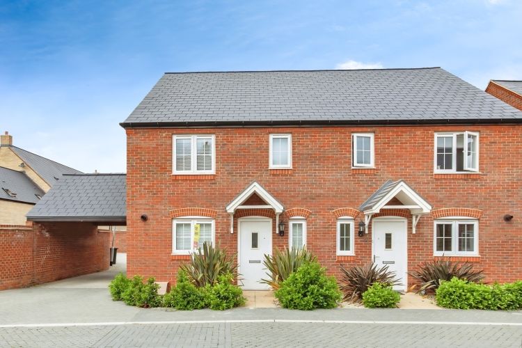 Property photo 1 of 9 Exterior