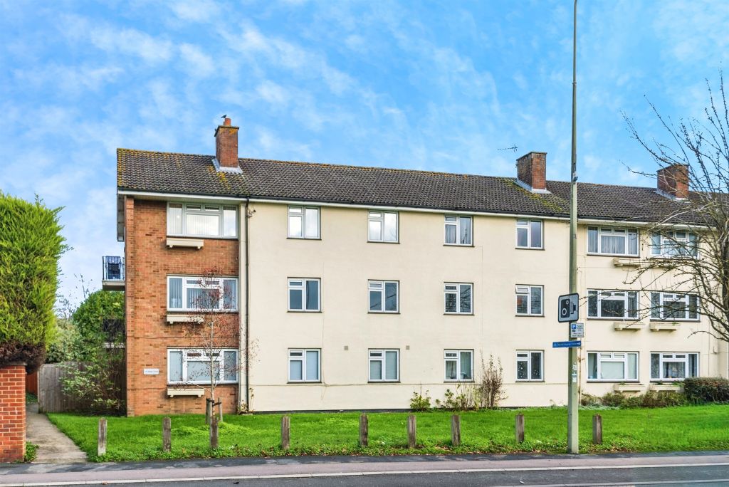 Property photo 1 of 12