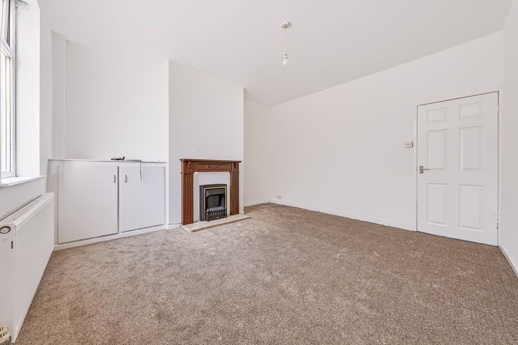 Property photo 2 of 7 Gallery