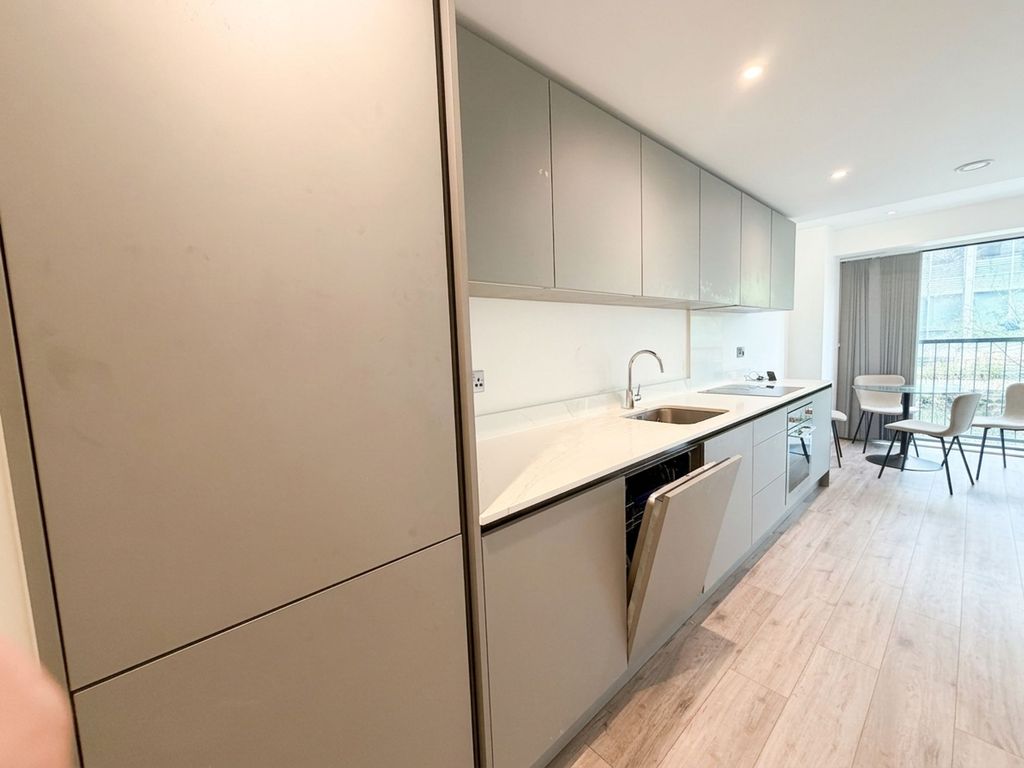 Property photo 3 of 7