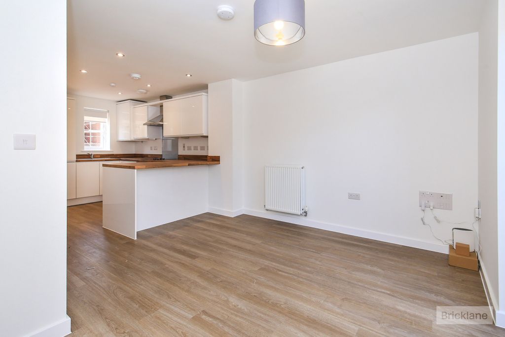 Property photo 3 of 12 Kitchen