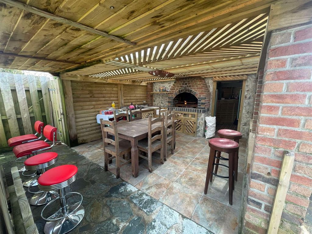 Property photo 3 of 42 Outside Area