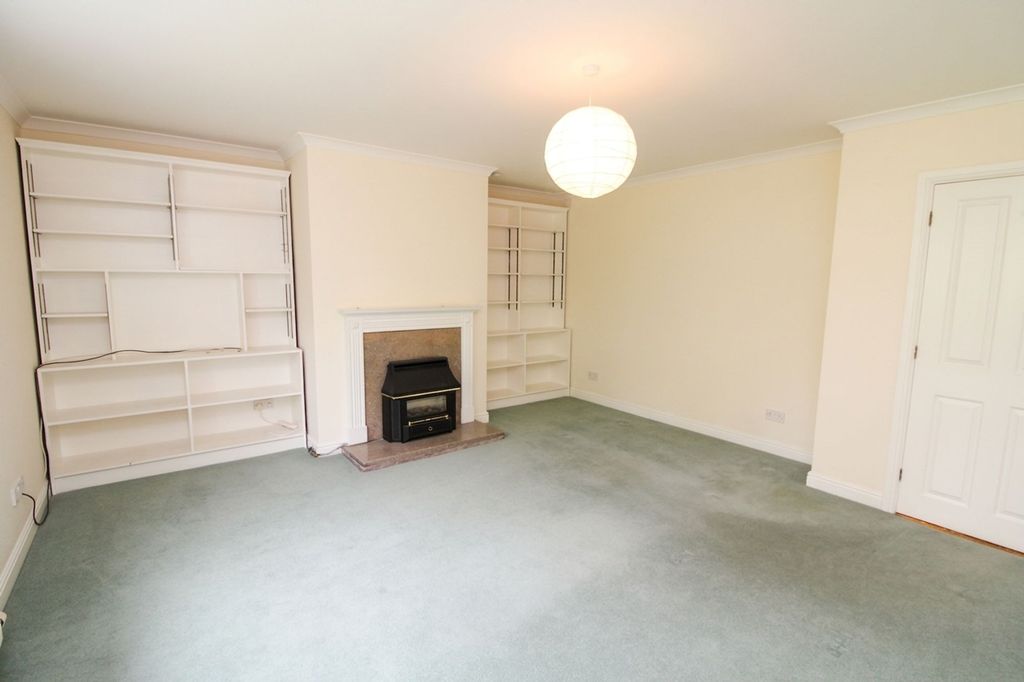 Property photo 3 of 22