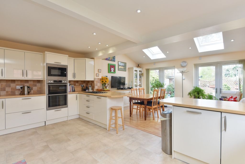 Property photo 2 of 24 4141065