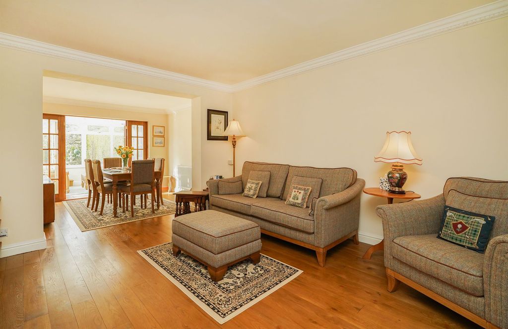 Property photo 3 of 38