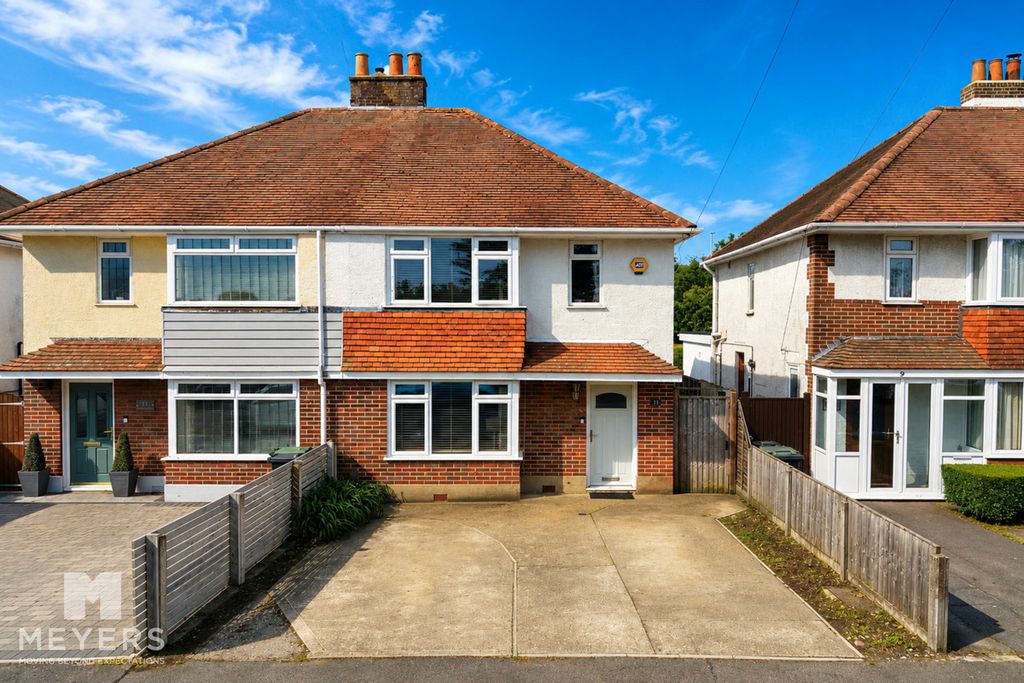 Property photo 1 of 28