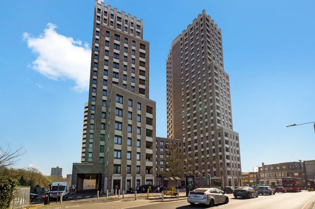 Property photo 2 of 29